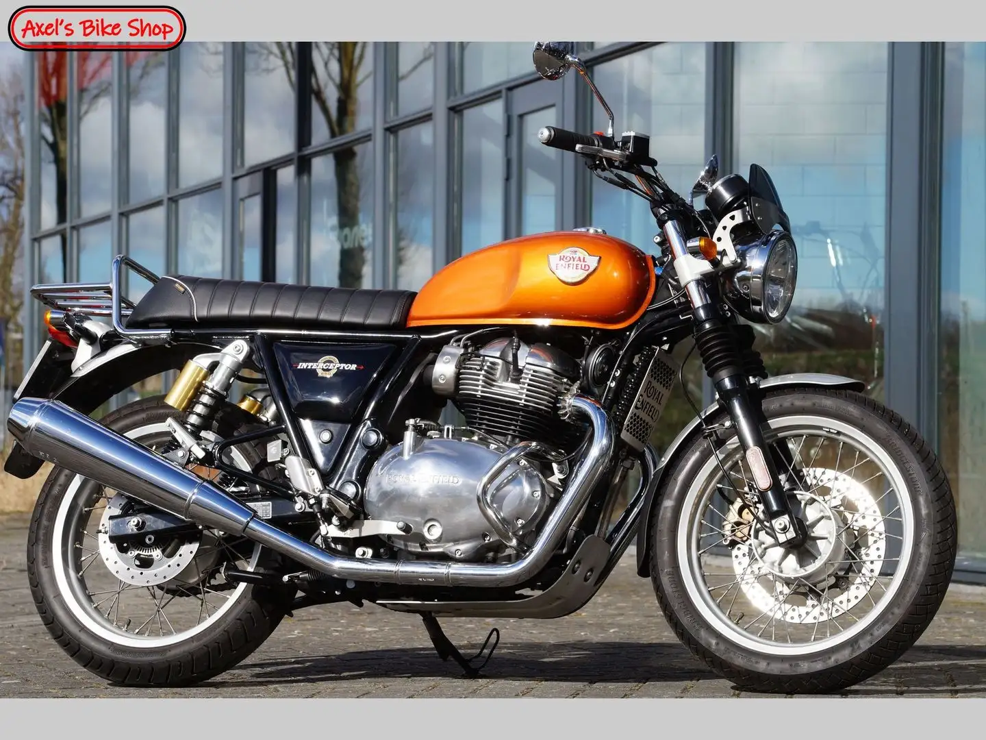 Royal Enfield Interceptor 650 Naranja - 1