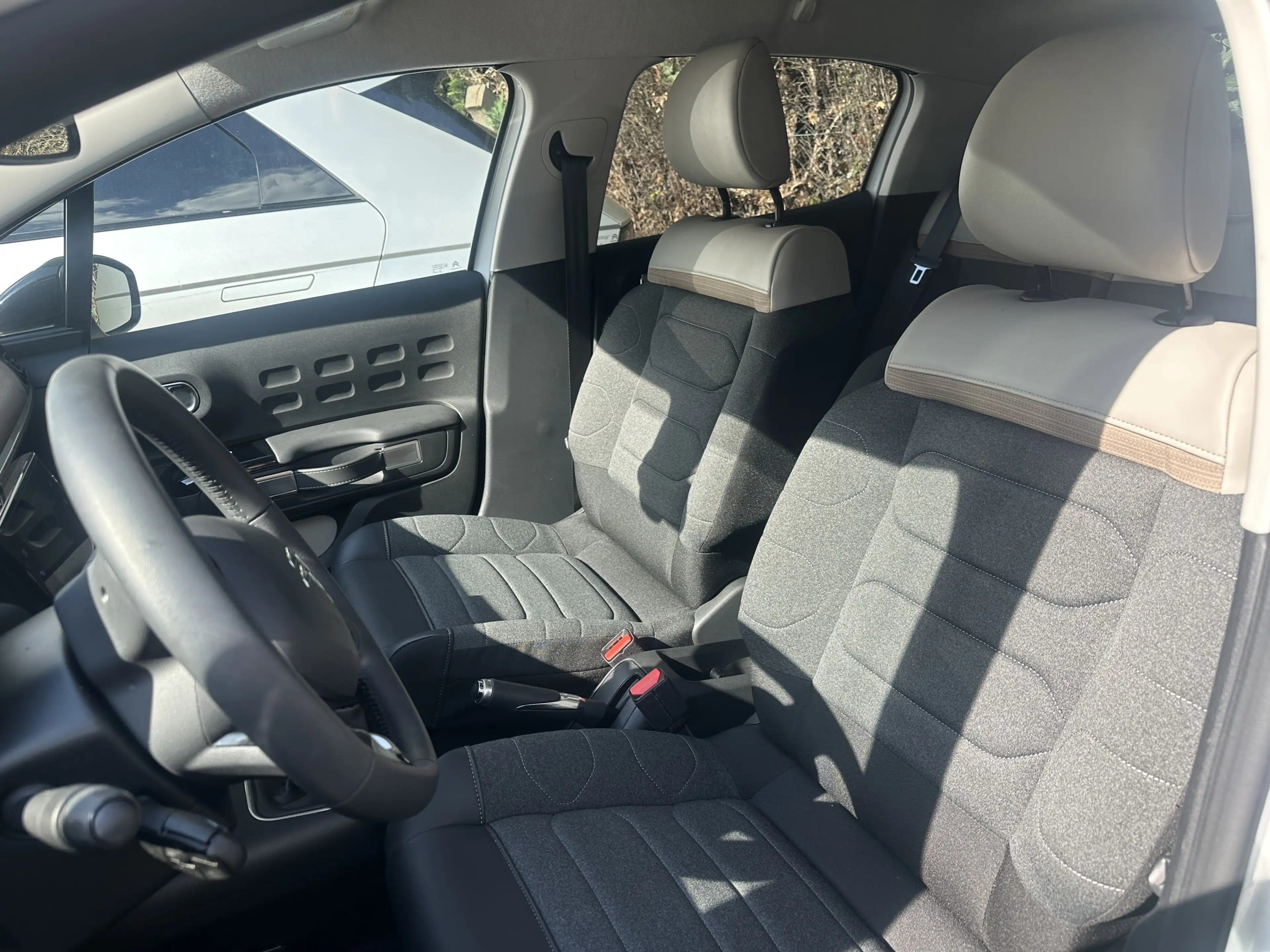 Citroen C3 Max*CarPlay*R.cam*Tempomat*LED*Spurhalte*Navi — photo 6