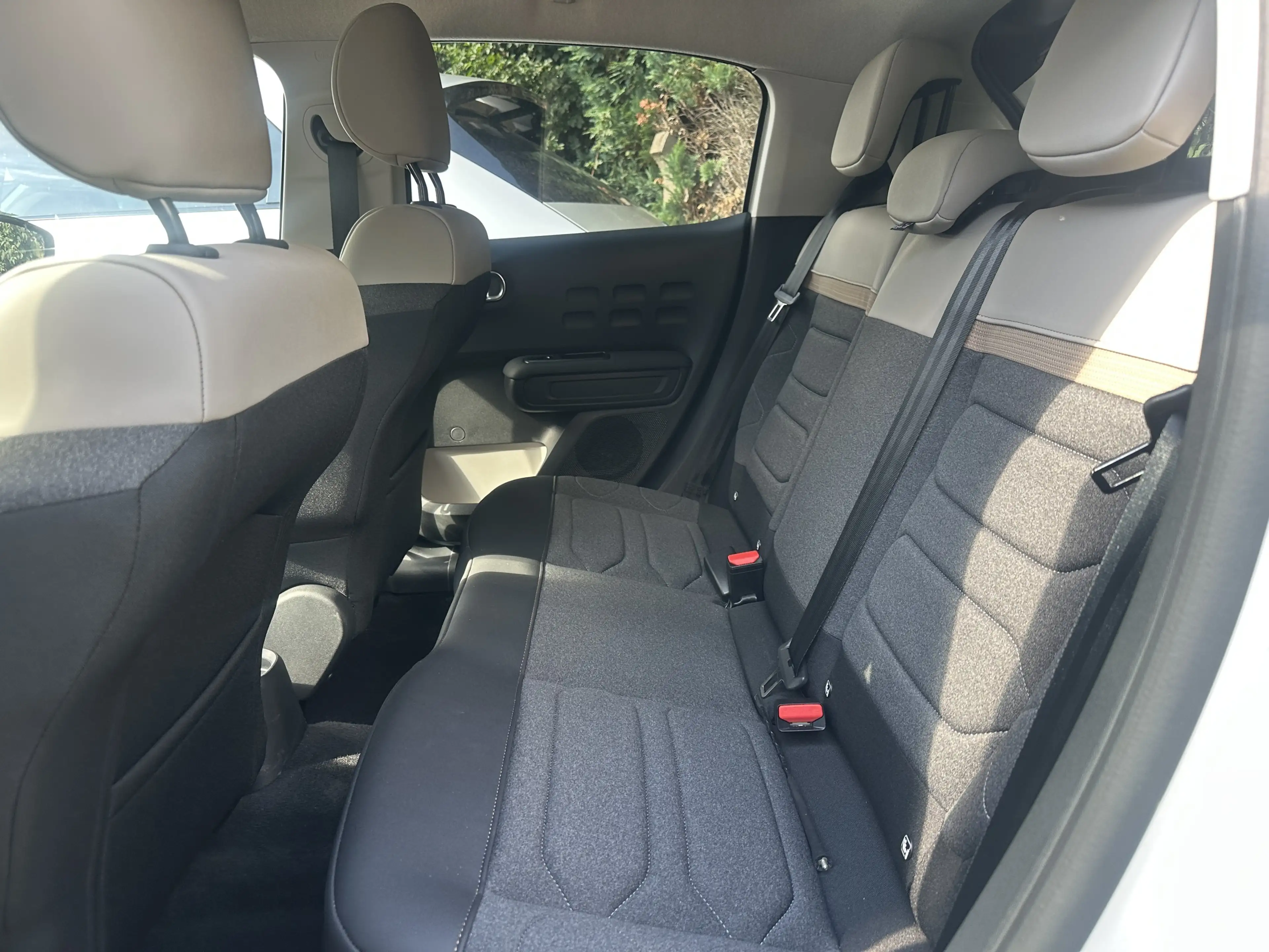 Citroen C3 Max*CarPlay*R.cam*Tempomat*LED*Spurhalte*Navi — photo 7