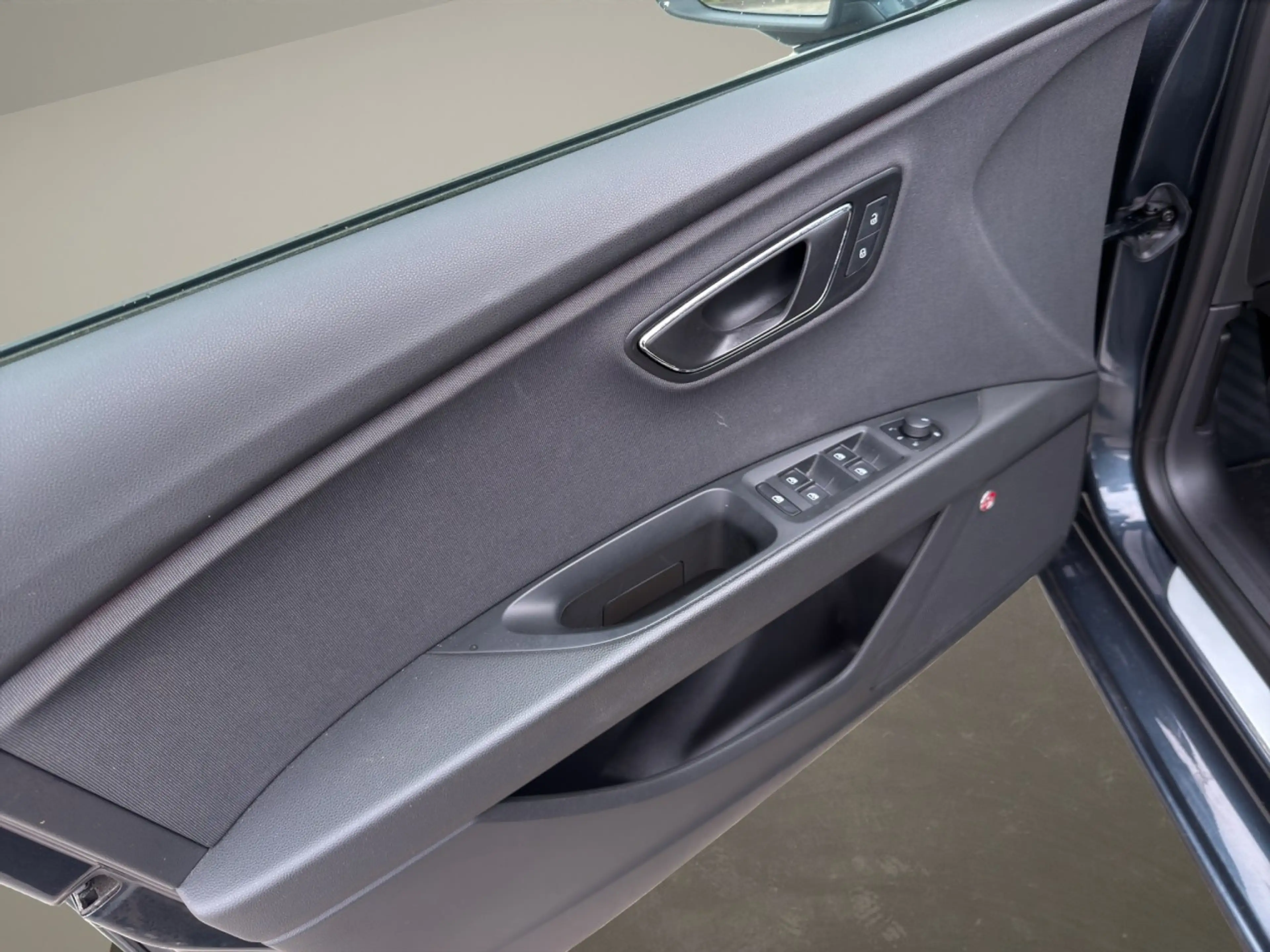SEAT Leon 2.0 TSI DSG FR LED Full-Link Klima Navi — photo 9