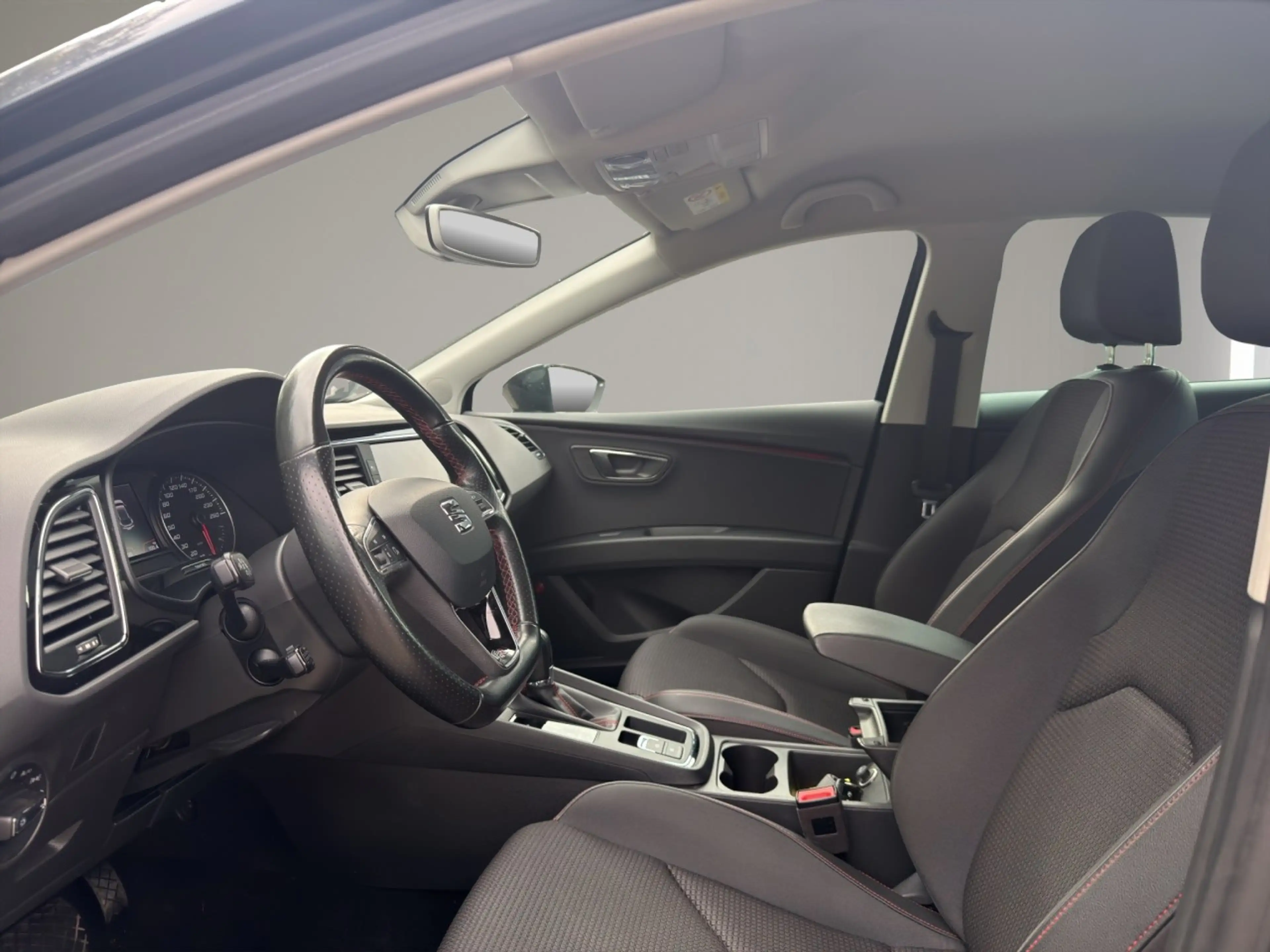 SEAT Leon 2.0 TSI DSG FR LED Full-Link Klima Navi — photo 6