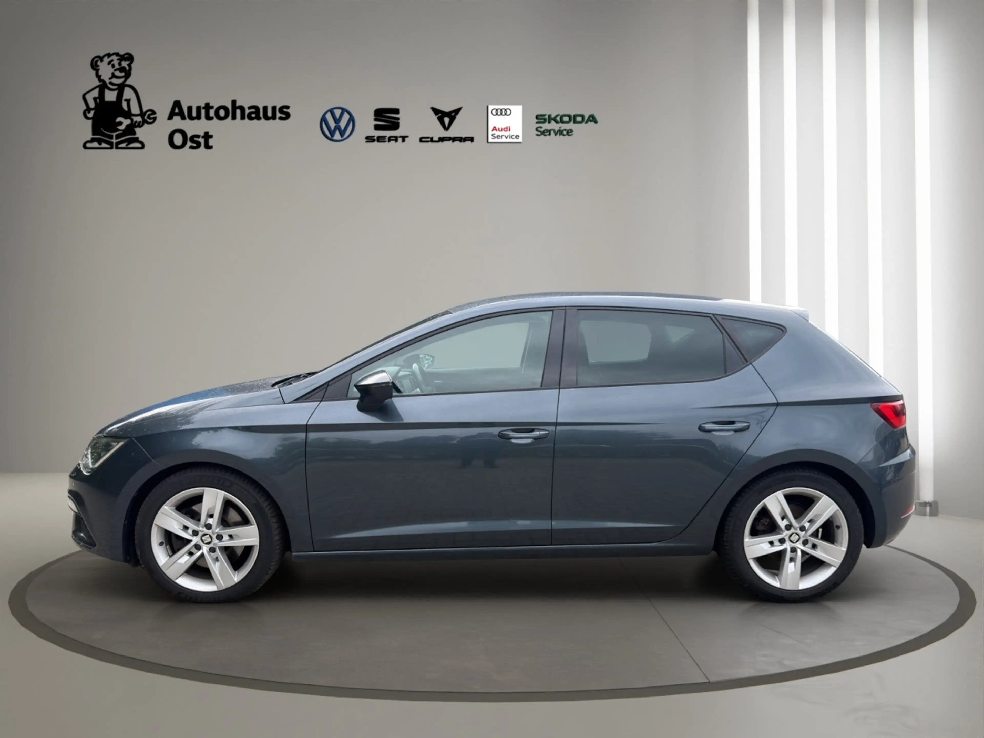 SEAT Leon 2.0 TSI DSG FR LED Full-Link Klima Navi — photo 3