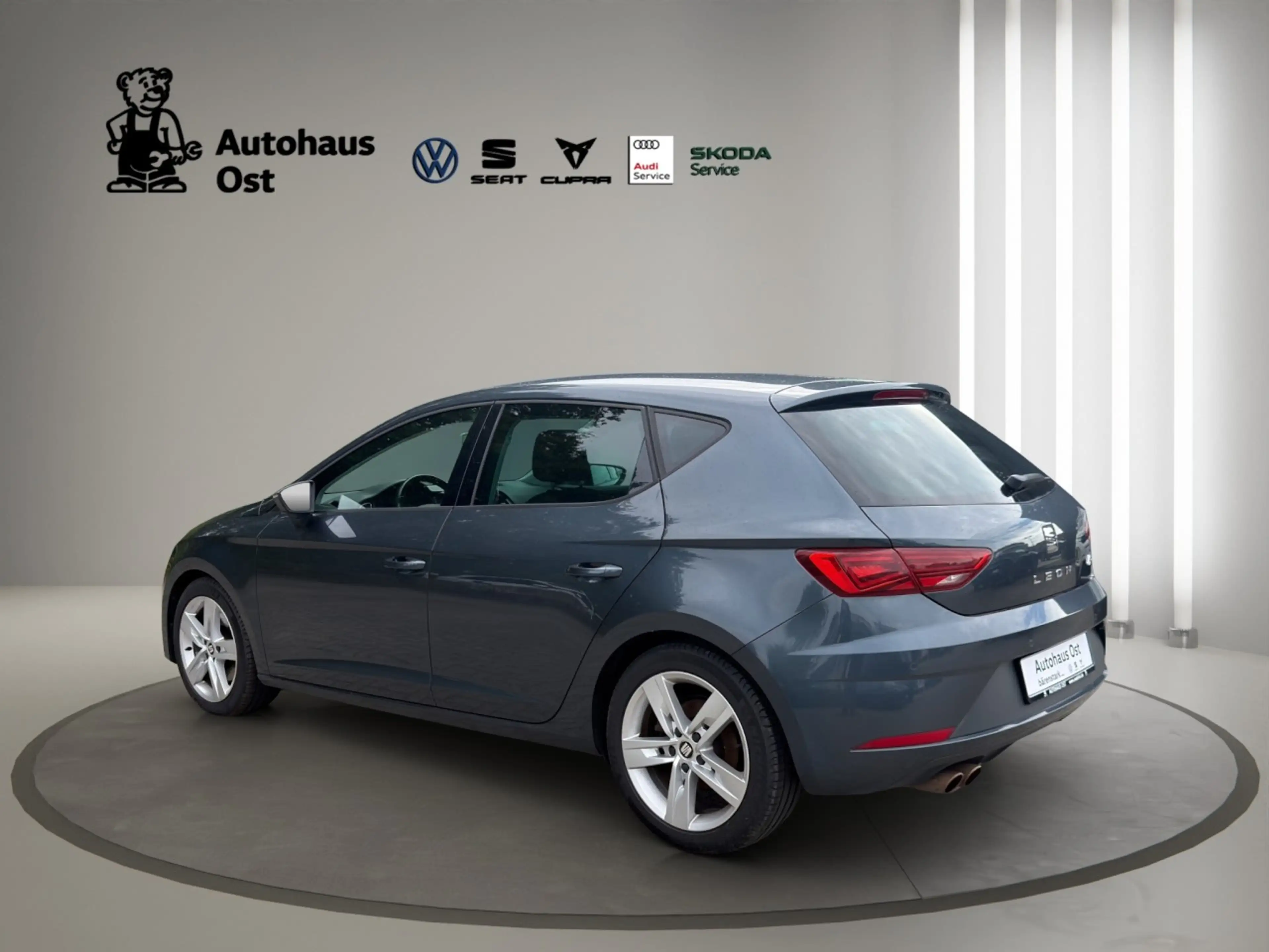 SEAT Leon 2.0 TSI DSG FR LED Full-Link Klima Navi — photo 4