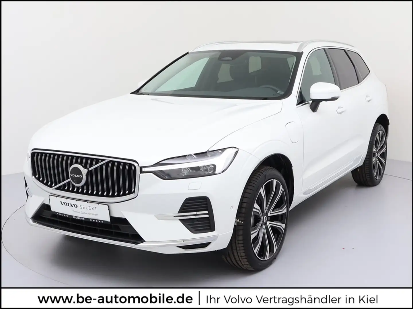 Volvo XC60 T6 Plus Bright Recharge Plug-In Hybrid AWD Weiß - 1