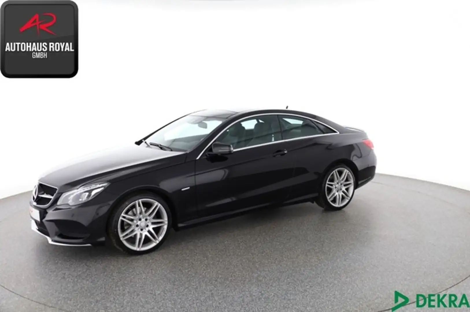 Mercedes-Benz E 200 Coupe AMG PANO,PARKLENK,LEDILS,SCHECKHEFT Fekete - 1