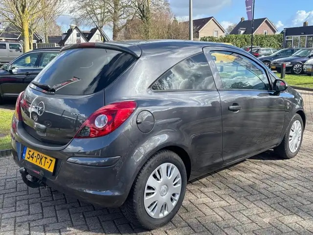 Opel Corsa view 6