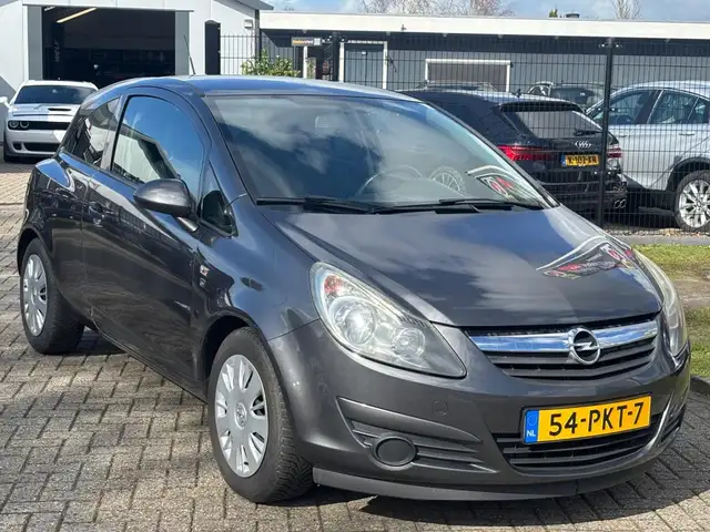Opel Corsa view 3