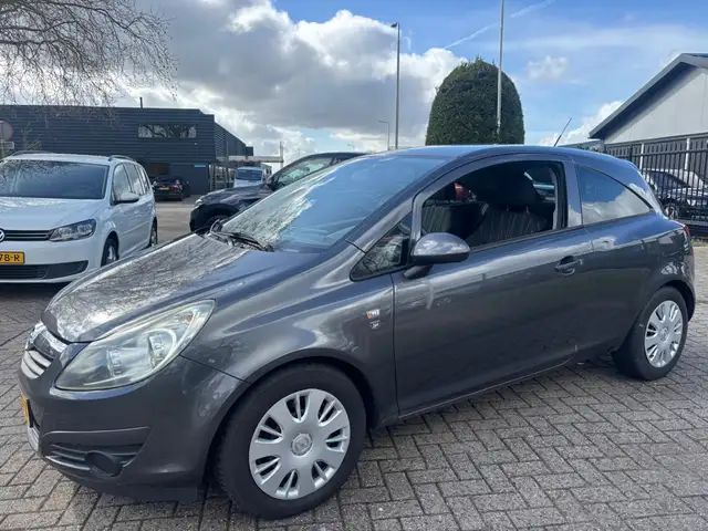 Opel Corsa view 4