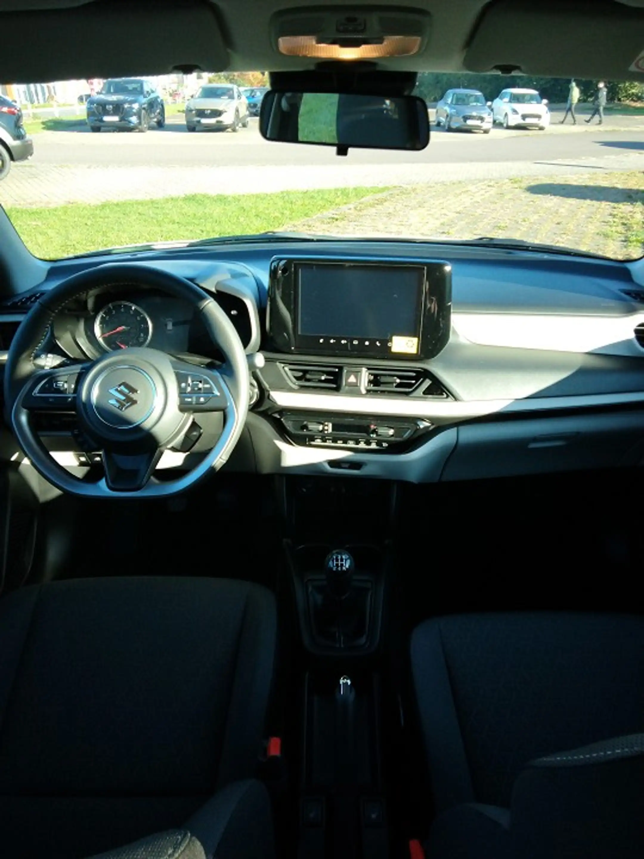 Suzuki Swift 1.2 Comfort Hybrid — photo 11