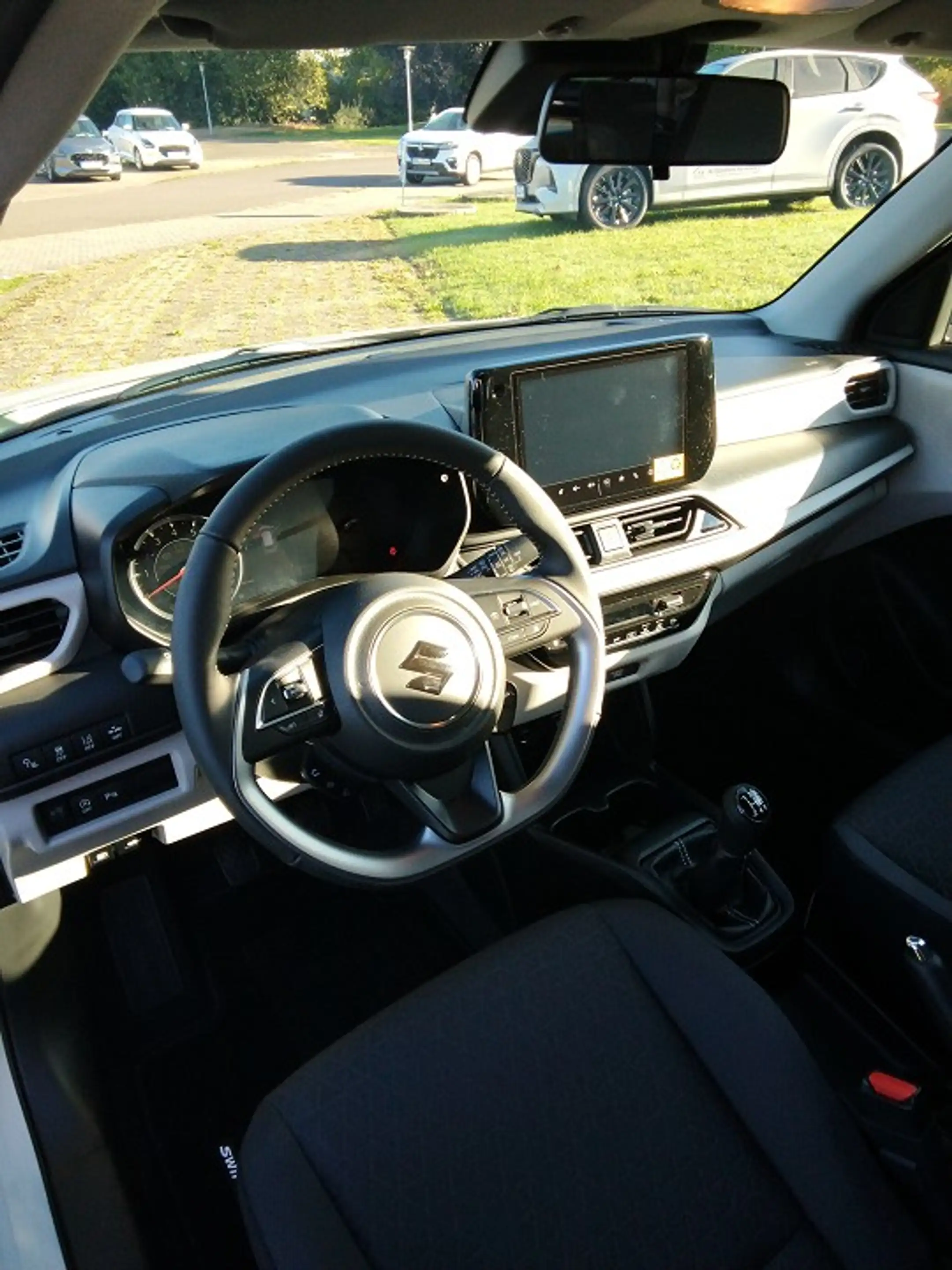 Suzuki Swift 1.2 Comfort Hybrid — photo 13