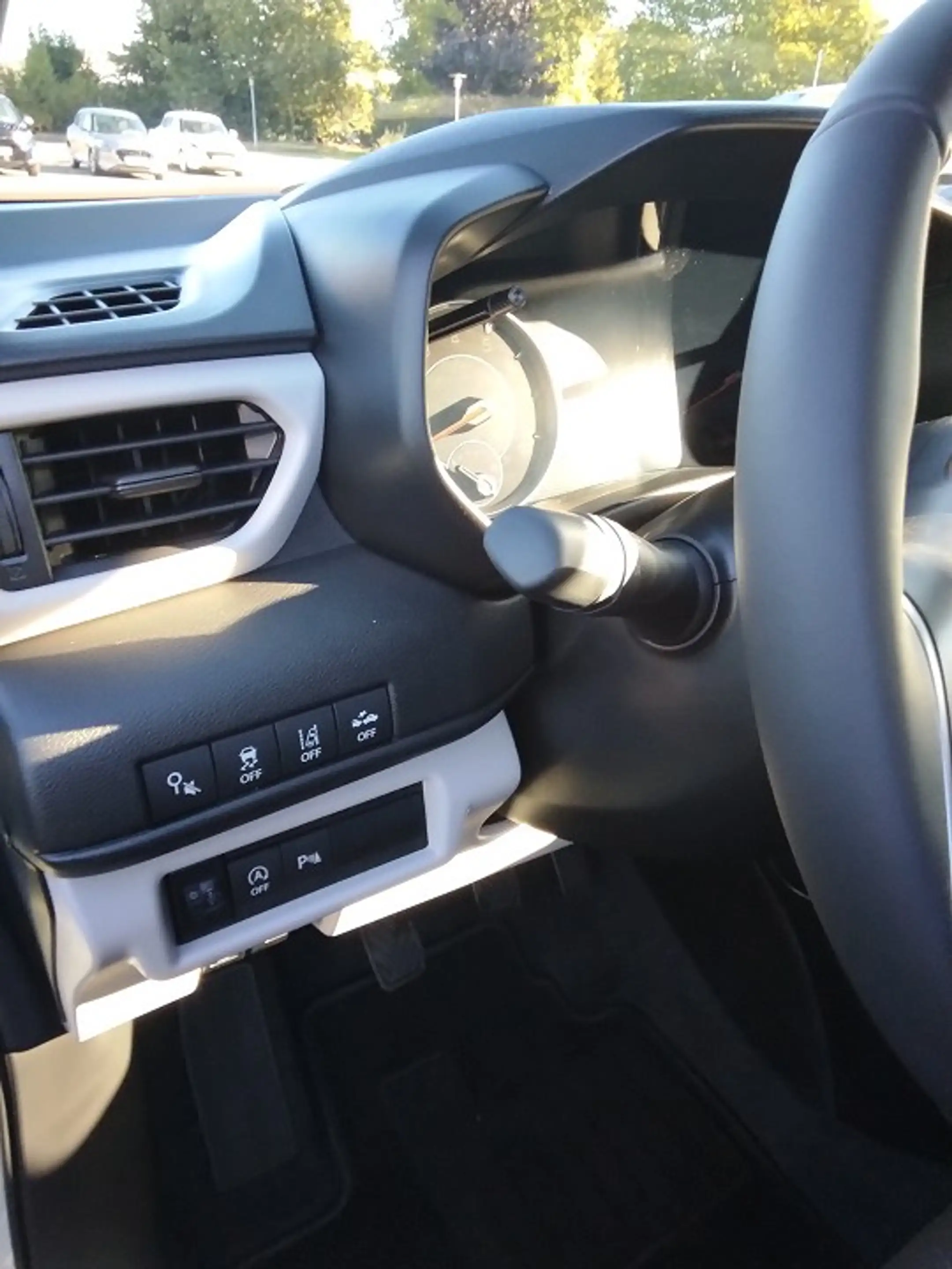 Suzuki Swift 1.2 Comfort Hybrid — photo 14