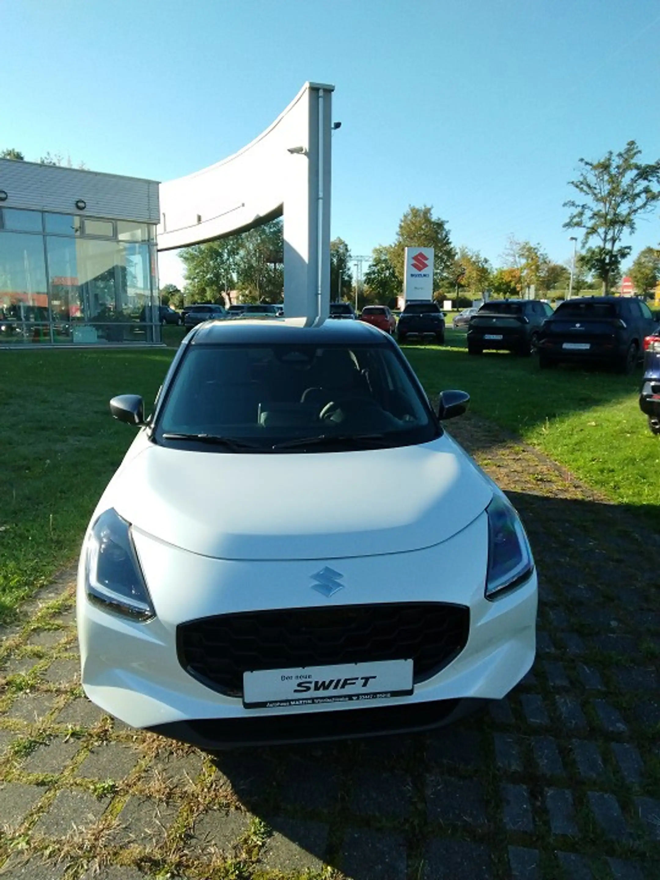 Suzuki Swift 1.2 Comfort Hybrid — photo 2