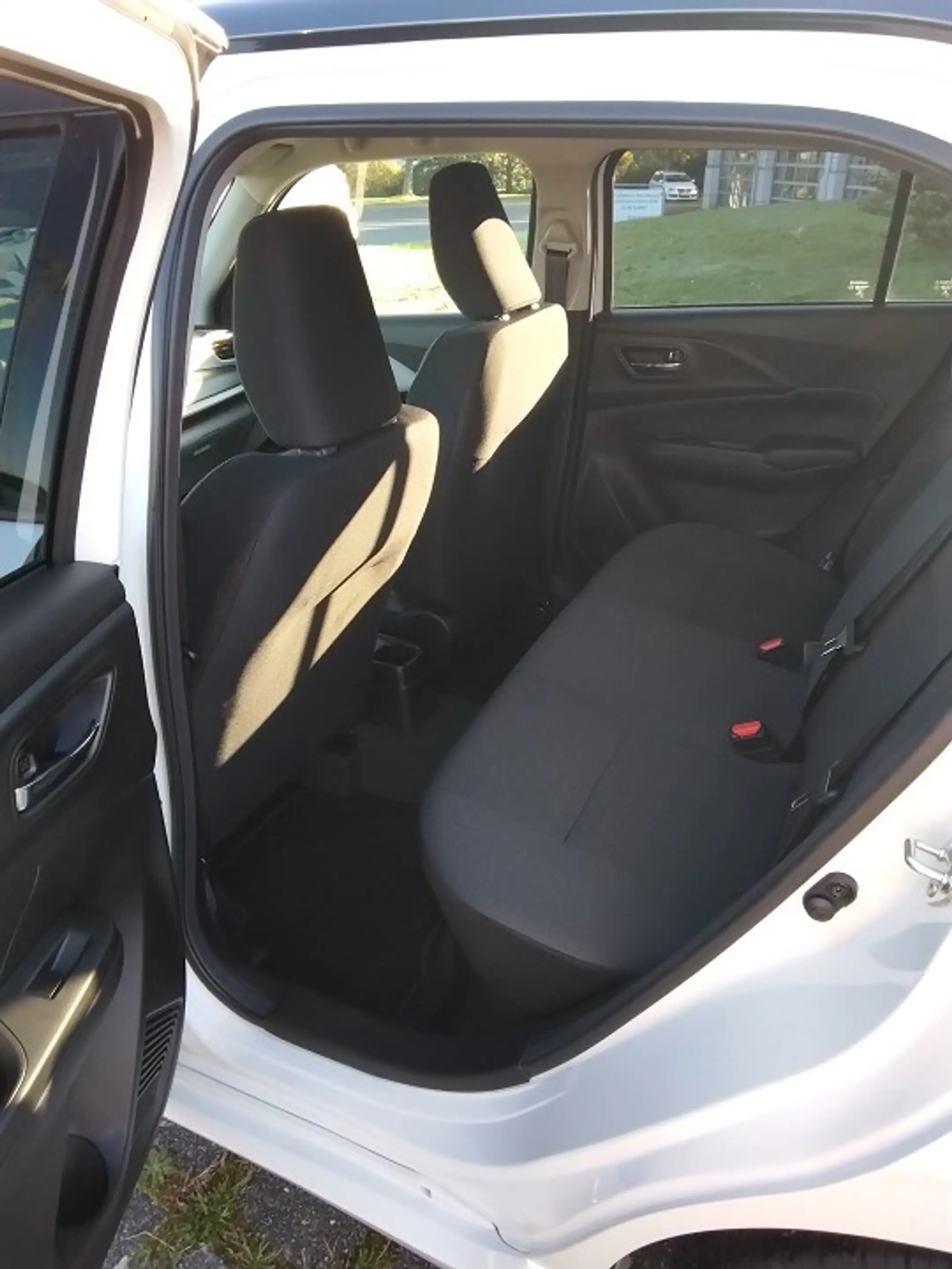 Suzuki Swift 1.2 Comfort Hybrid — photo 10