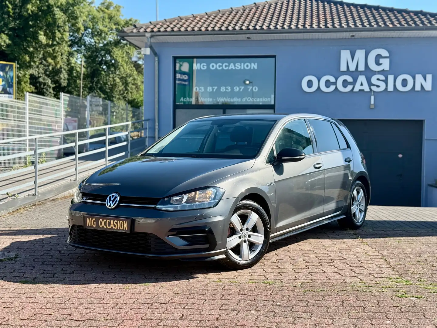 Volkswagen Golf GOLF  1.6 TDI 115 BLUEMOTION TECHNOLOGY R-LINE Gris - 2