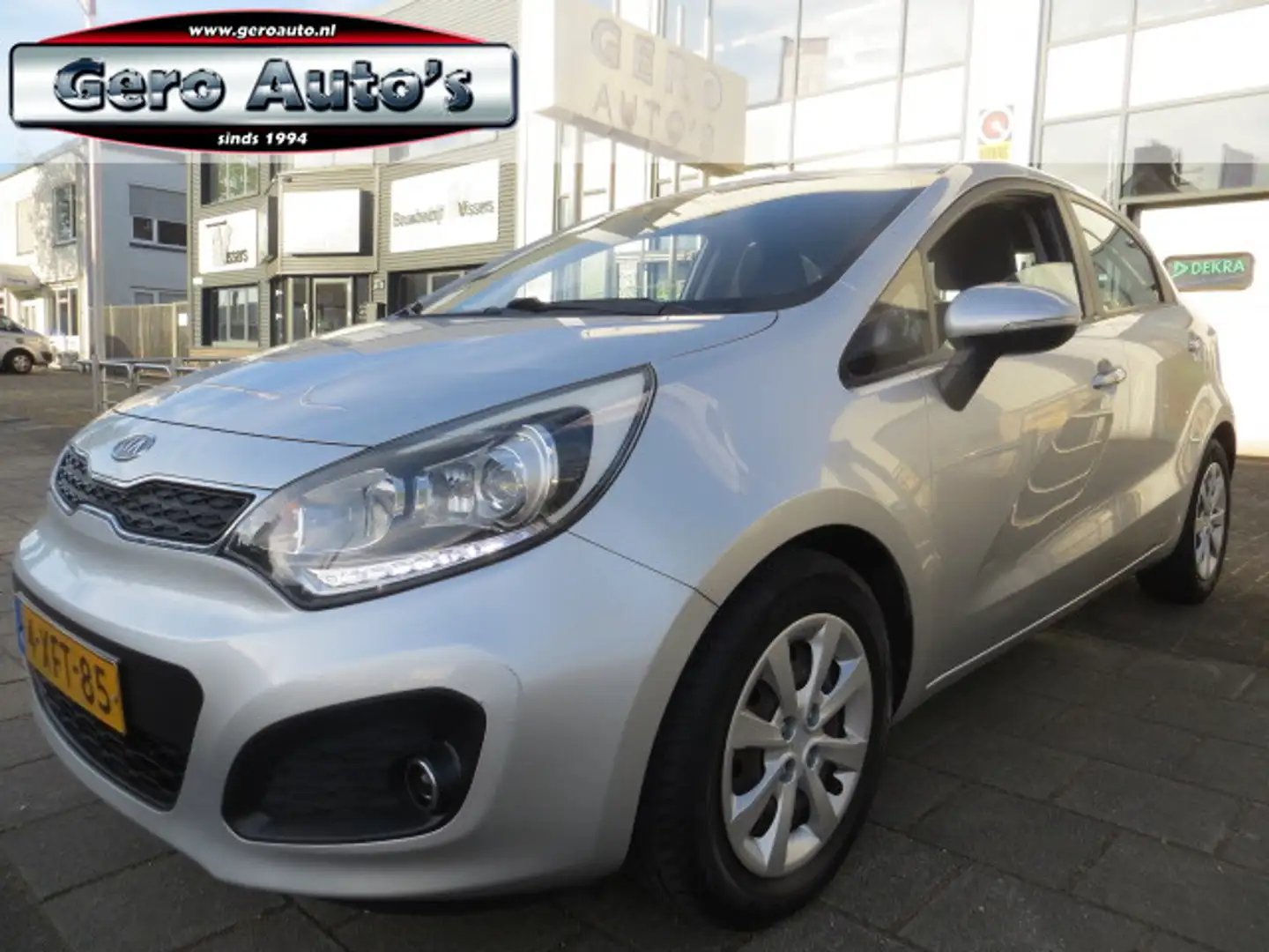 Kia Rio 1.2 CVVT Plus Pack 5drs airco ,ledverlichting ,nav Gris - 1