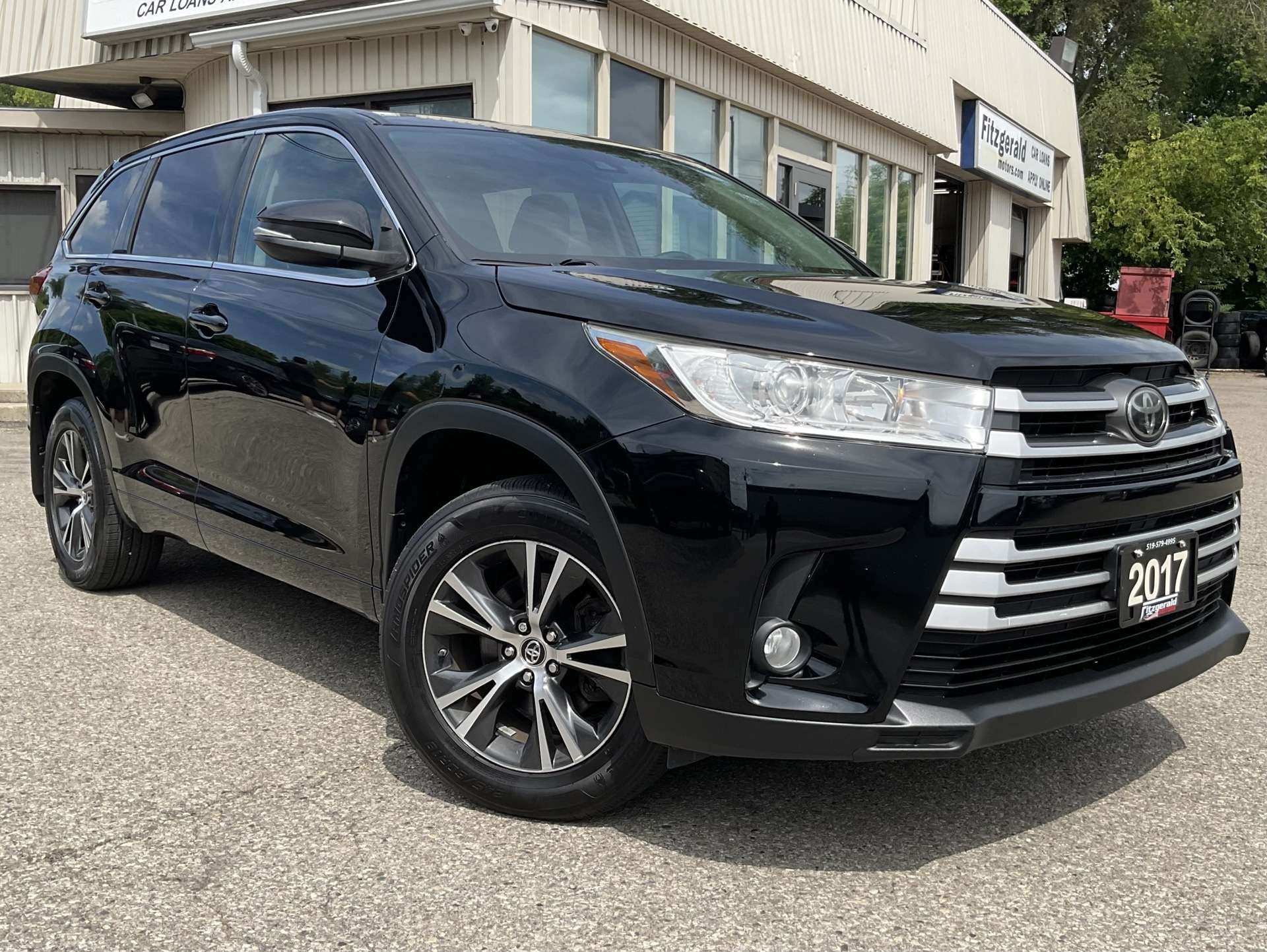 2017 Toyota Highlander LE Plus AWD V6 - BACK-UP CAM! SAFETY SENSE! HTD SE