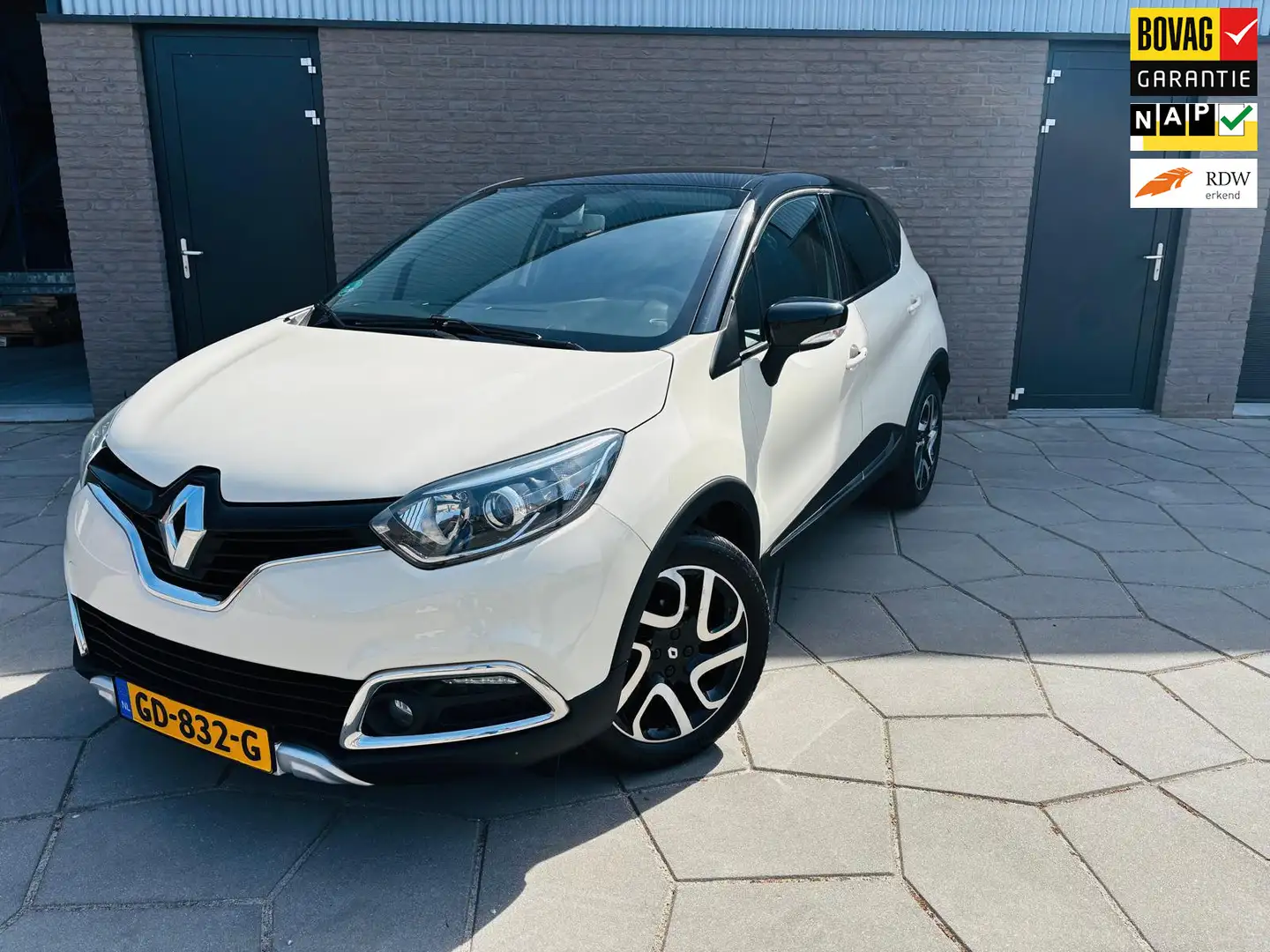 Renault Captur 0.9 TCe Helly Hansen|Two-Tone |Half-Leder|All-Seas Wit - 1