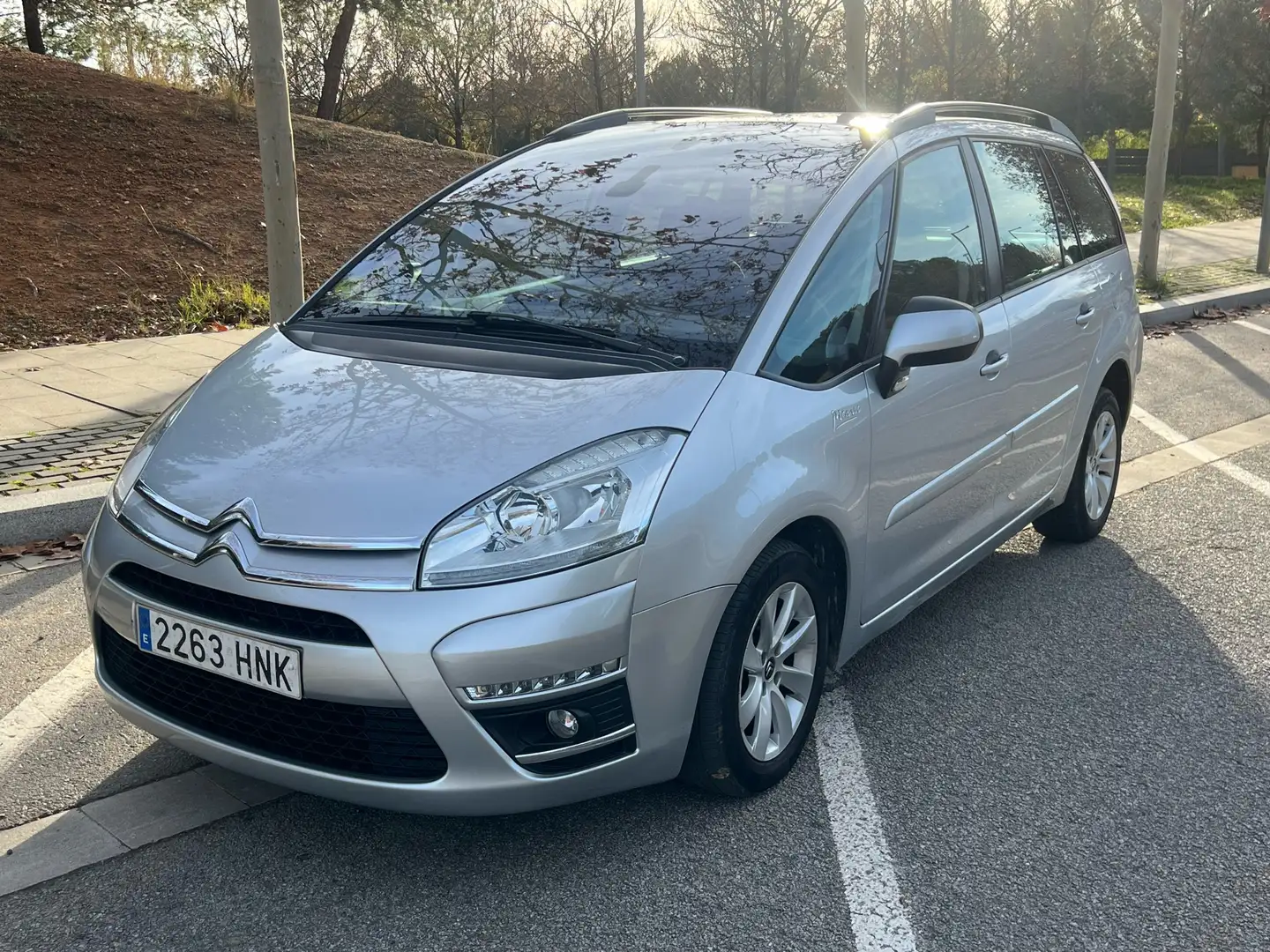 Citroen Grand C4 Picasso 1.6HDI Millenium - 1