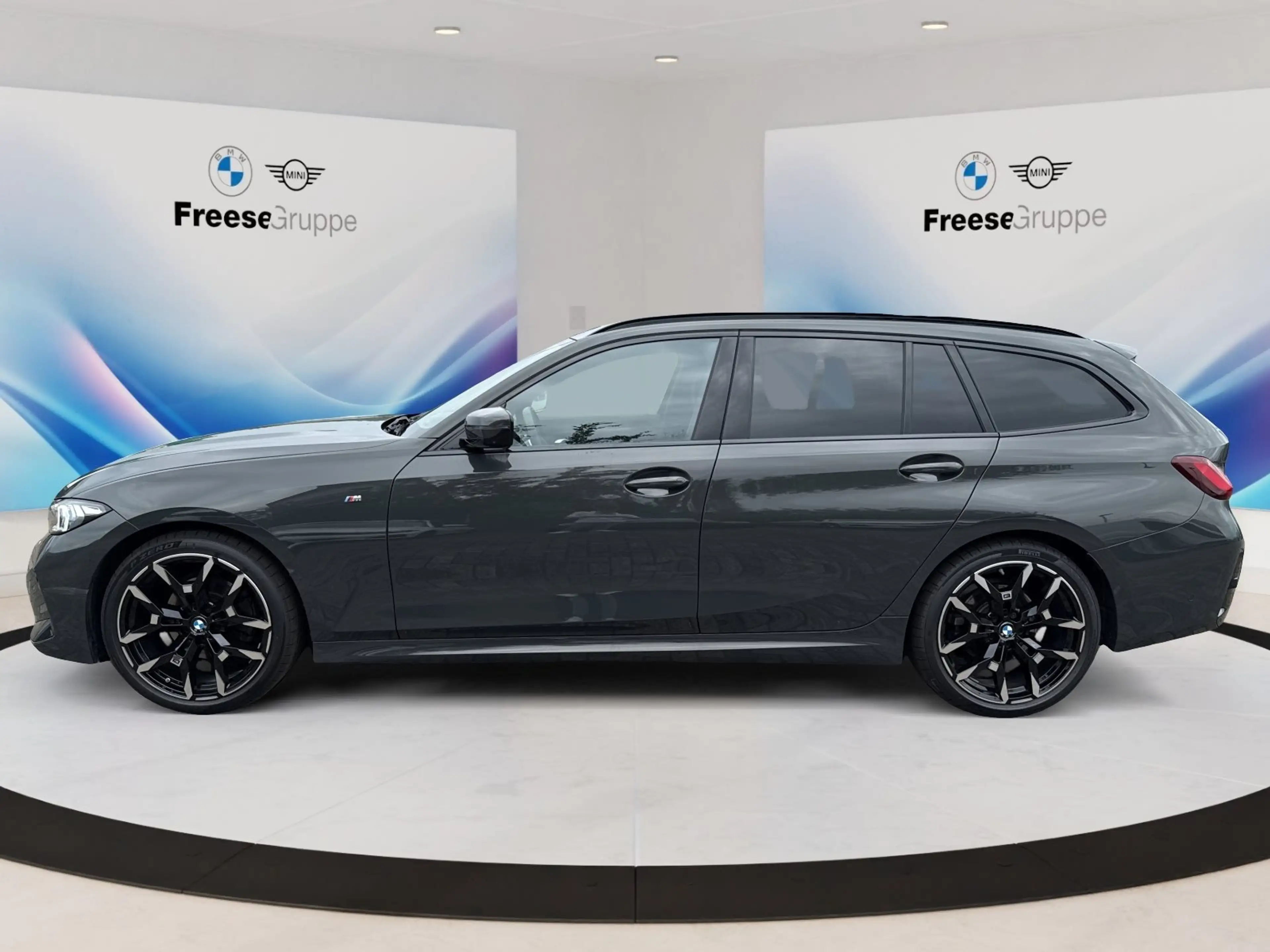 BMW 320 i Touring 360° HEAD-UP RFK HIFI LORDOSE LED — photo 3