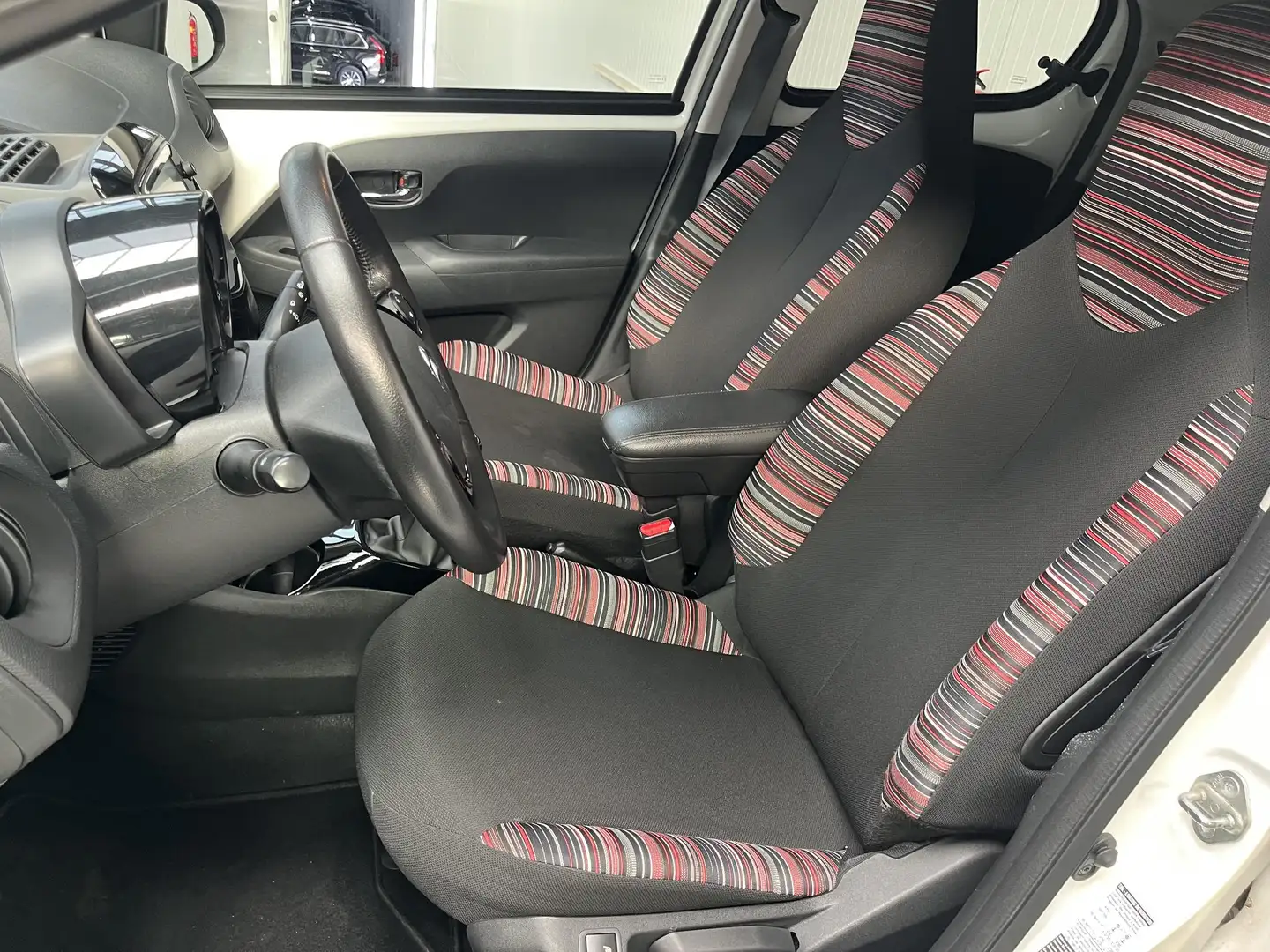 Citroen C1 1.0 VTi Shine , Stoelverwarming, Klimaat Controle, Blanco - 2