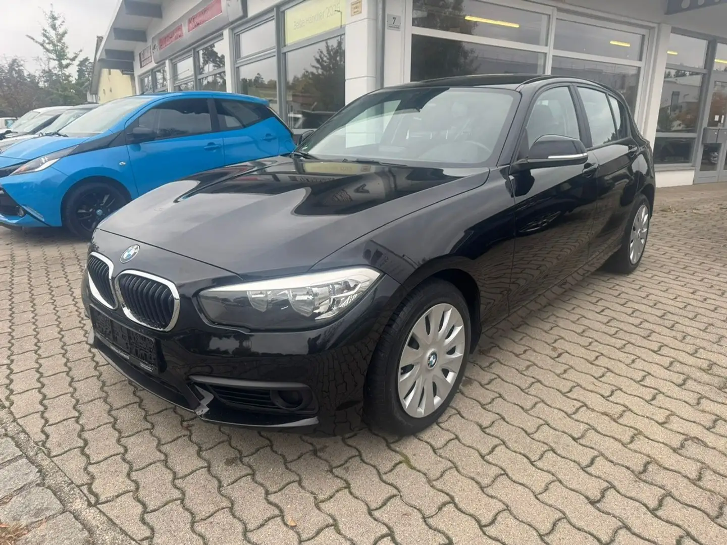 BMW 116 116i Advantage-TÜV bis 5 2027- 8 fach bereift- Schwarz - 1