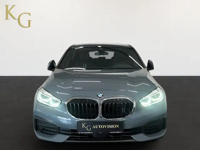 BMW 1 Series view 11