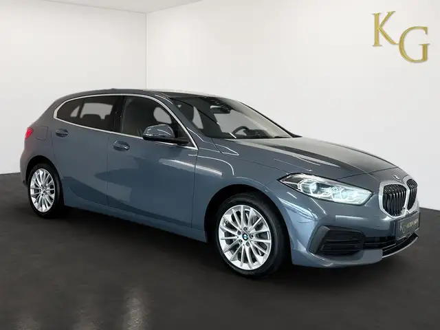 BMW 1 Series view 10