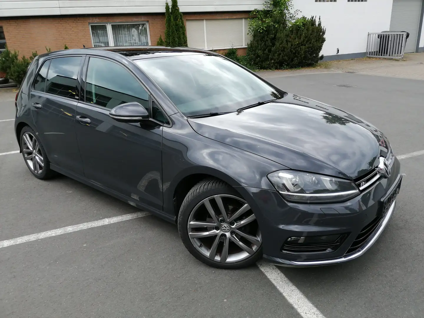 Volkswagen Golf Allstar DSG ,Navi,Sitzh.,Alu 18",R-Line,Euro 6,AHK Grau - 1