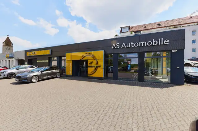 Opel Grandland view 2