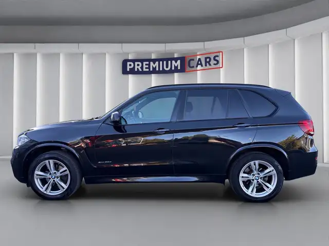 BMW X5 view 2