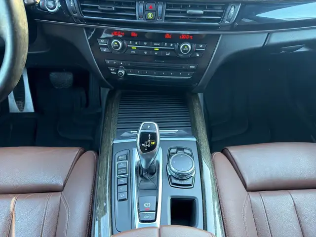 BMW X5 view 15