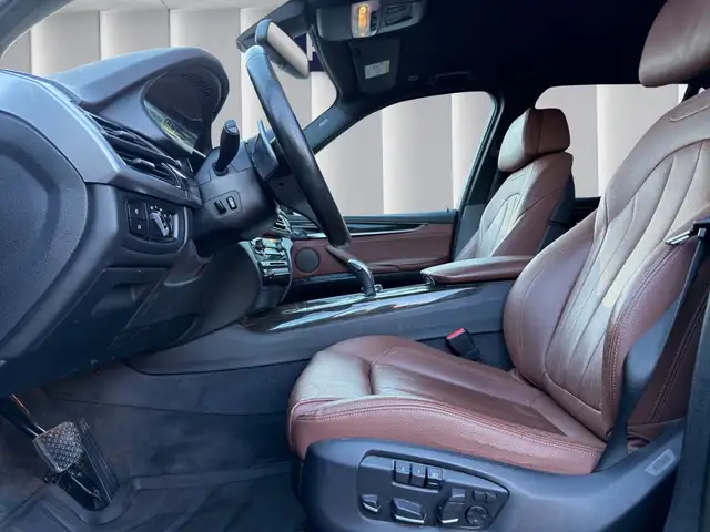 BMW X5 view 10