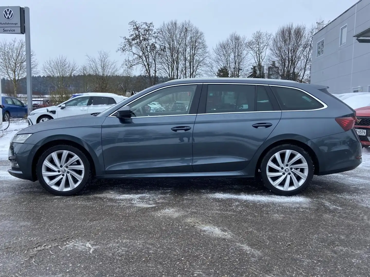 Skoda Octavia Combi 2.0 TDI DSG 4x4 Style AHK+PANO+EL. Grau - 2
