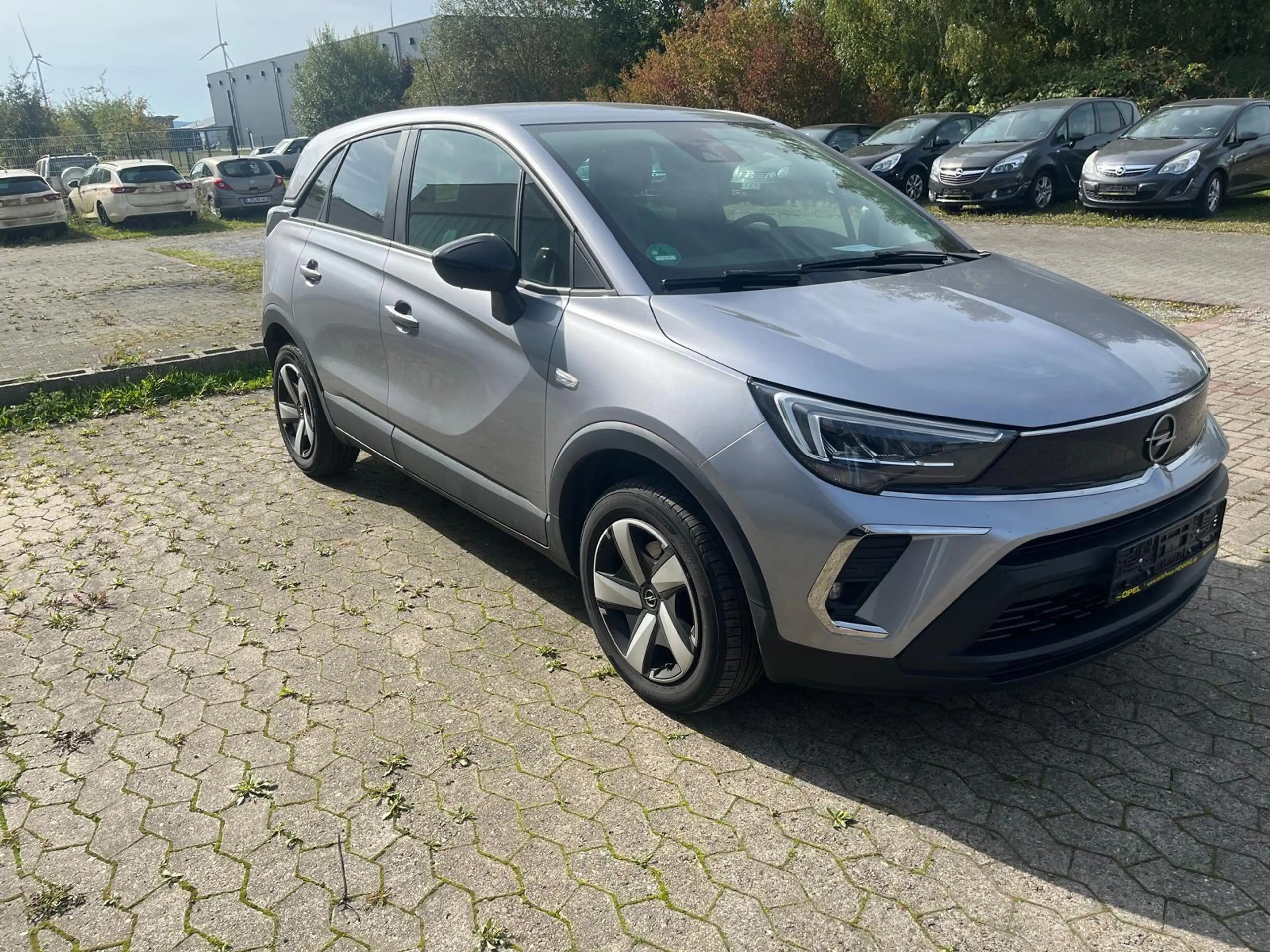 Opel Crossland Business Edition-LED-AHK-RFK-SHZ-LHZ-NAVI