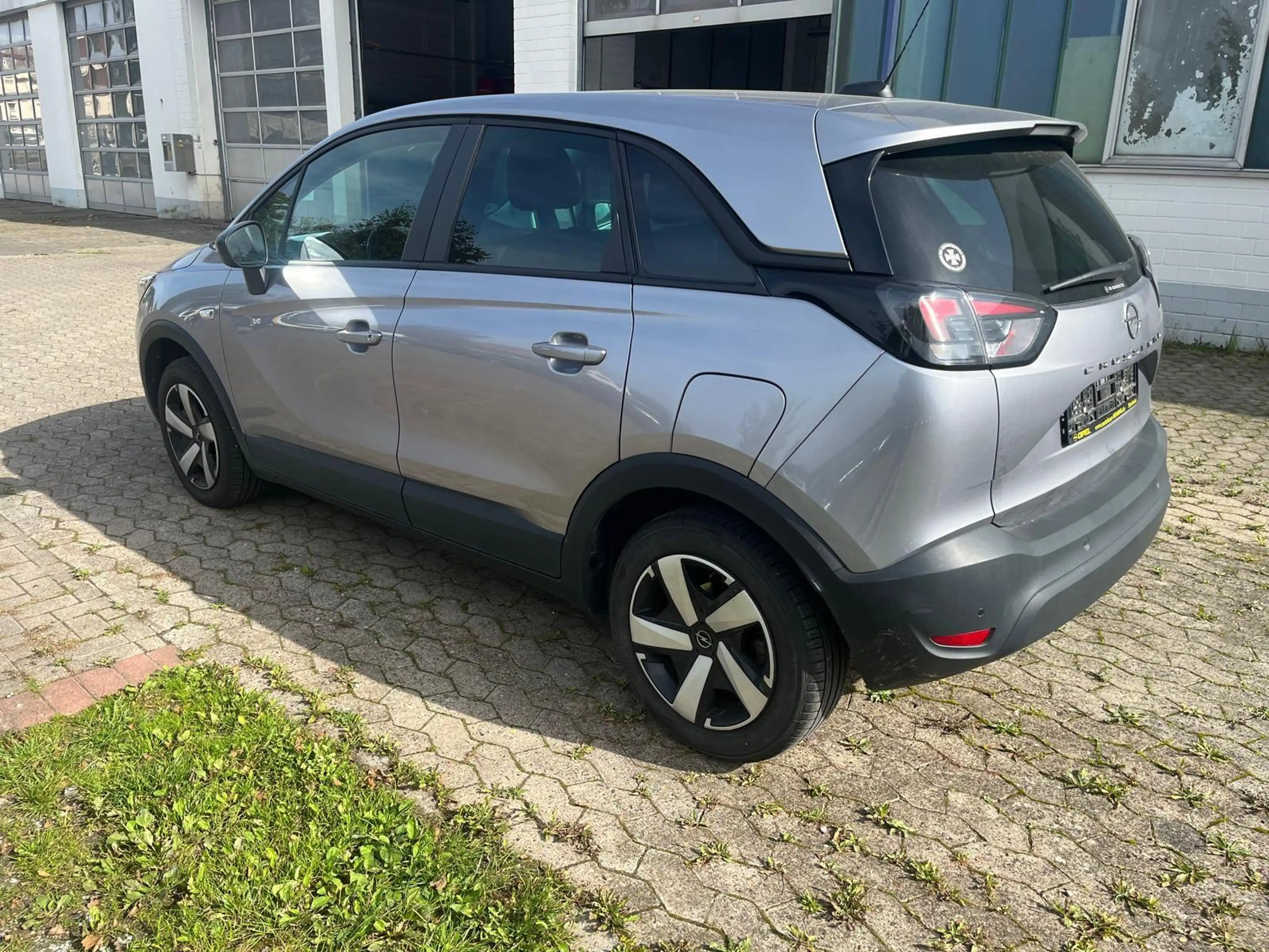 Opel Crossland Business Edition-LED-AHK-RFK-SHZ-LHZ-NAVI — photo 4