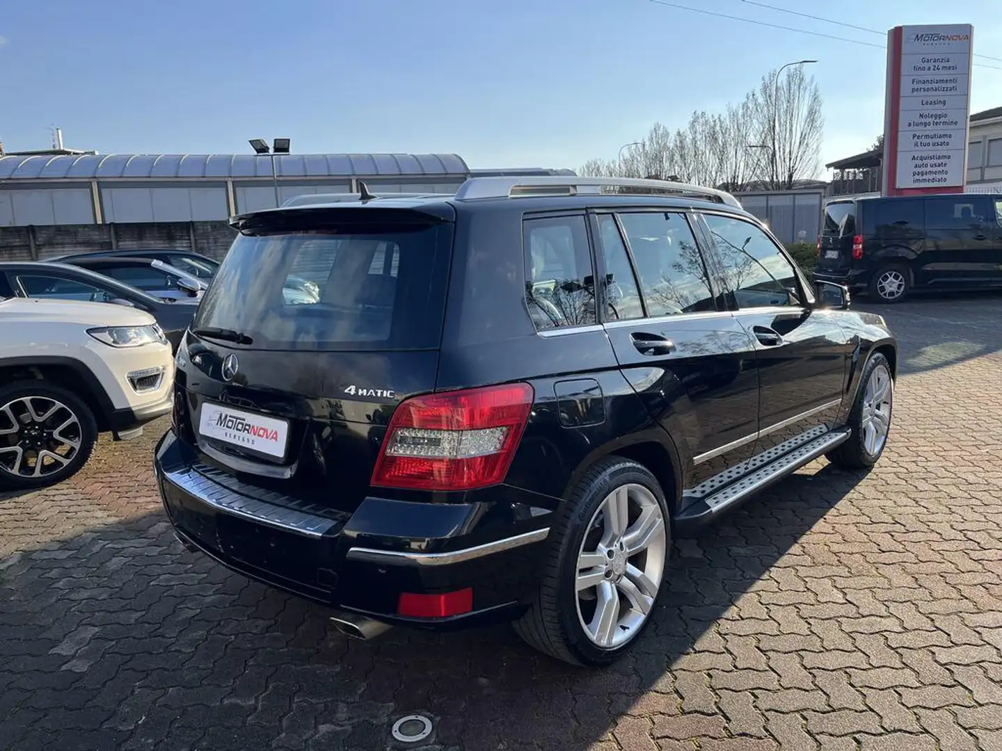 Mercedes-Benz GLK 300 (280) Sport 4matic auto Schwarz - 2