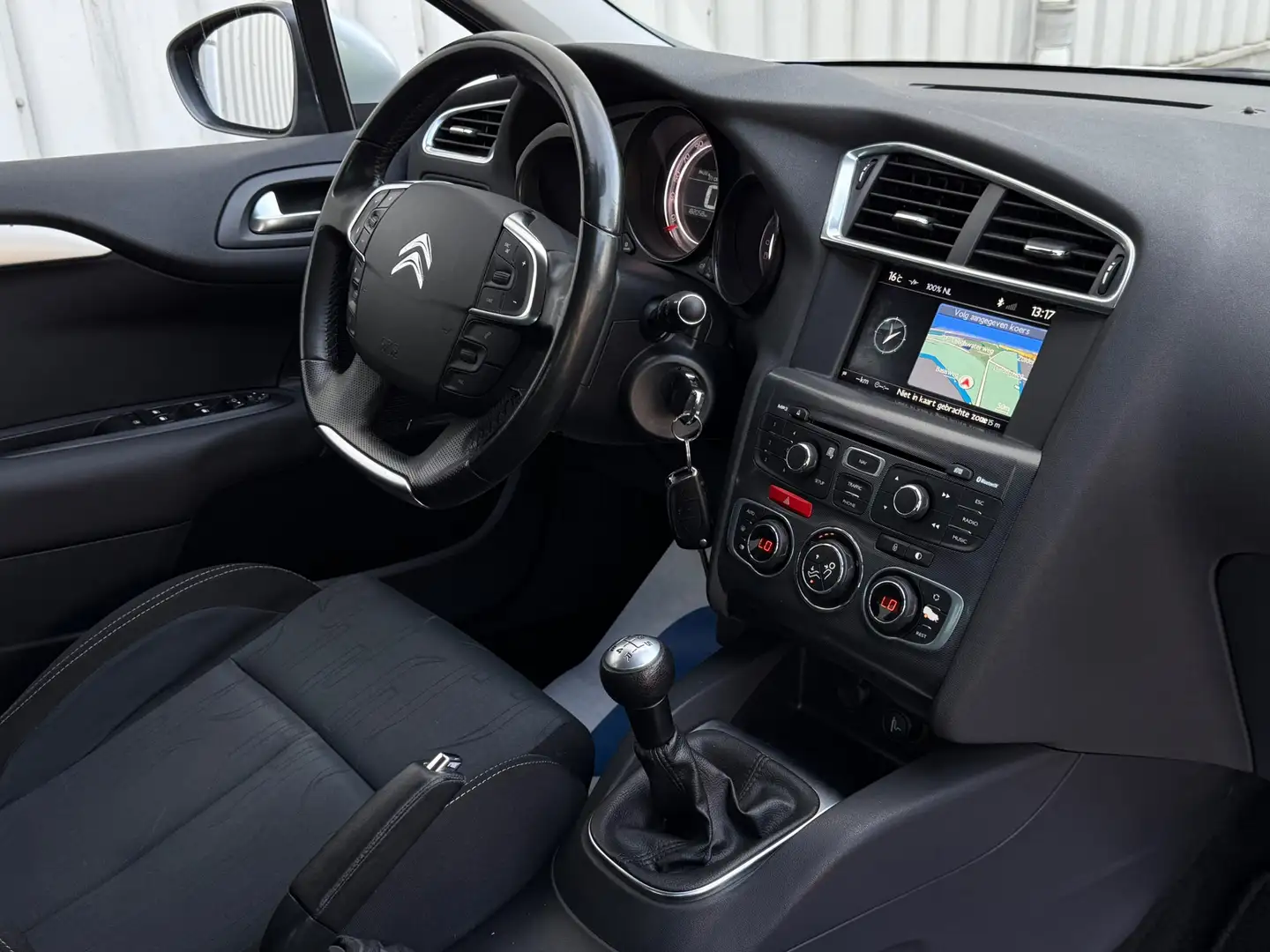 Citroen C4 1.6 VTi Collection - CRUISE / CLIMATE CONTR - VOLL Grijs - 2