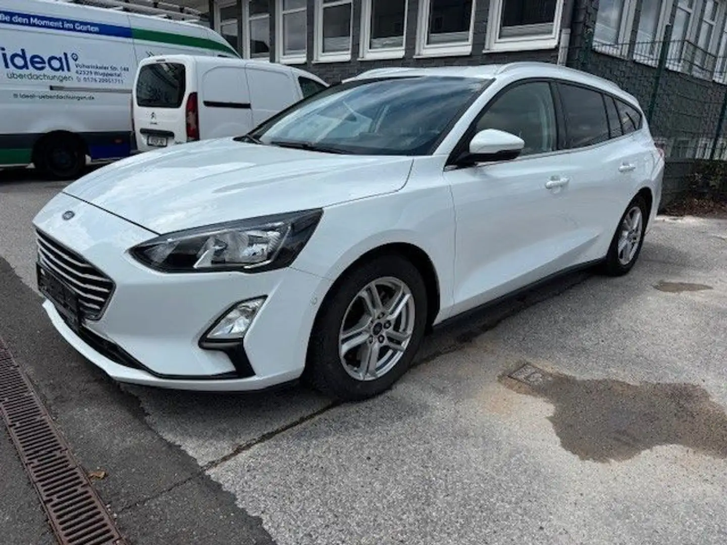 Ford Focus Turnier Cool & Connect Weiß - 1