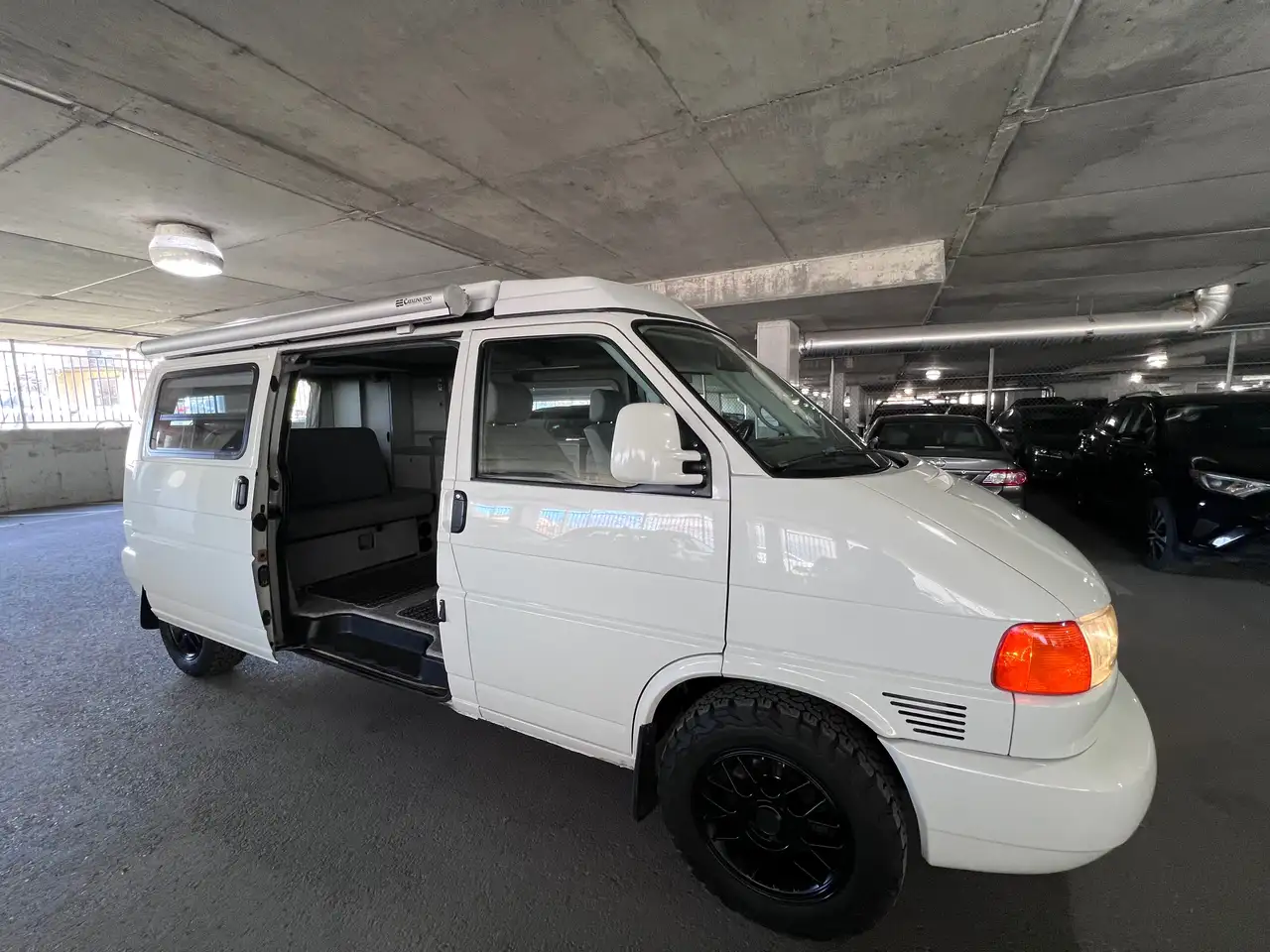 Volkswagen Eurovan снимка Volkswagen Eurovan