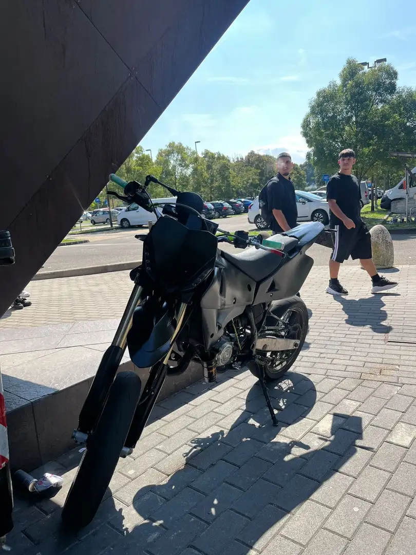 Husqvarna SM 125 Nero - 1