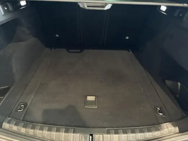 Alfa Romeo Stelvio view 9