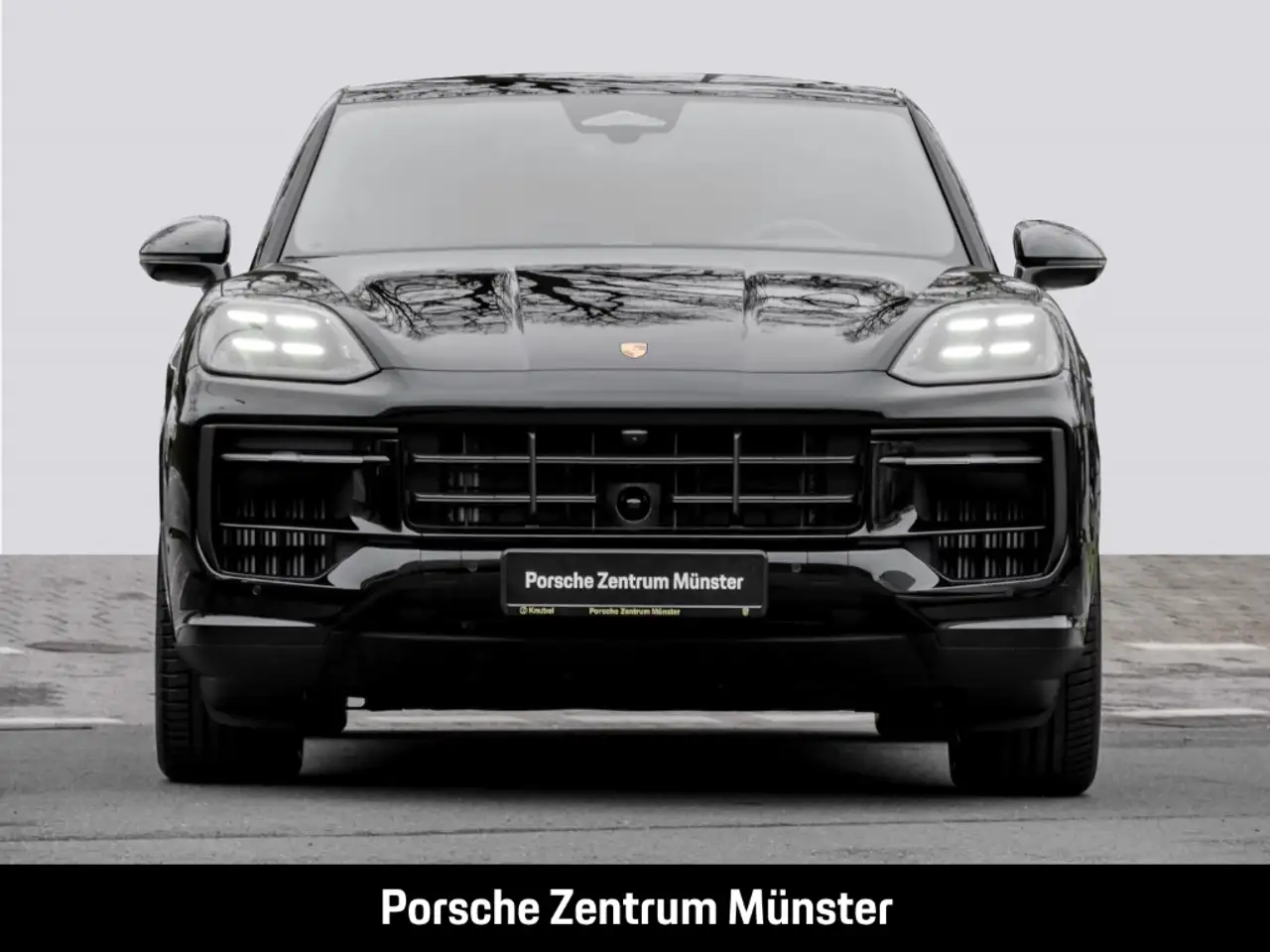 Porsche Cayenne E-Hybrid Coupe Black Edition InnoDrive 4