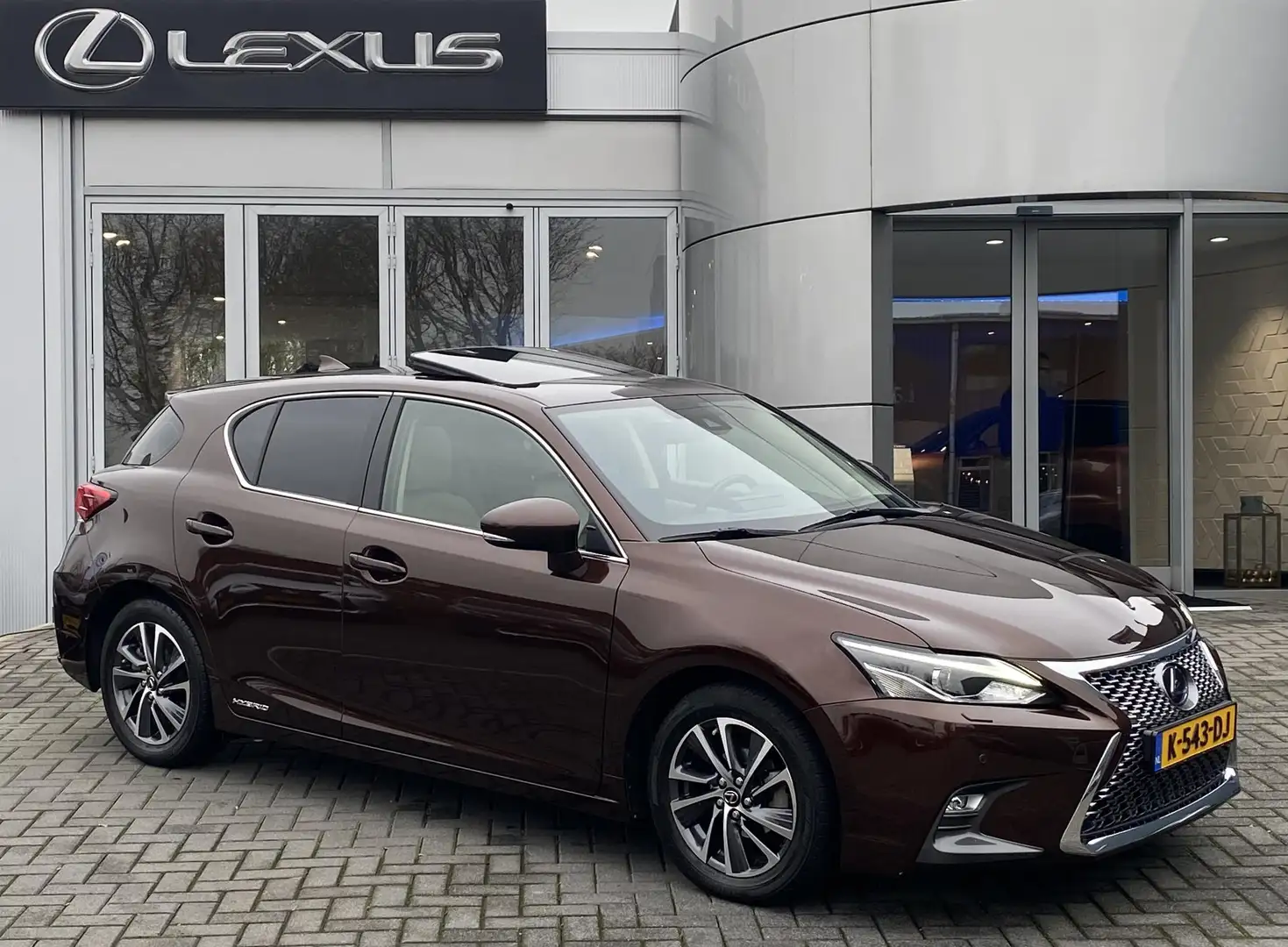 Lexus CT 200h Ultimate Edition NL-AUTO STOELVERW KEYLESS NAVI GR Braun - 1