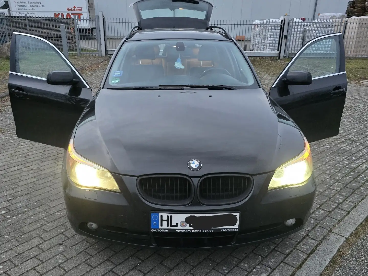 BMW 530 530d touring E61 Black - 1