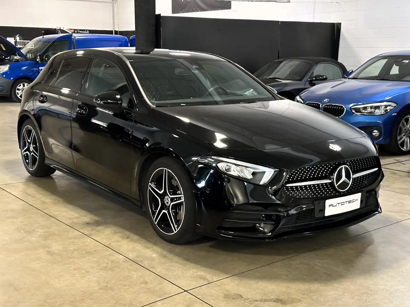 Mercedes-Benz A 180 Classe A - Premium Night edition AMG Zwart - 1