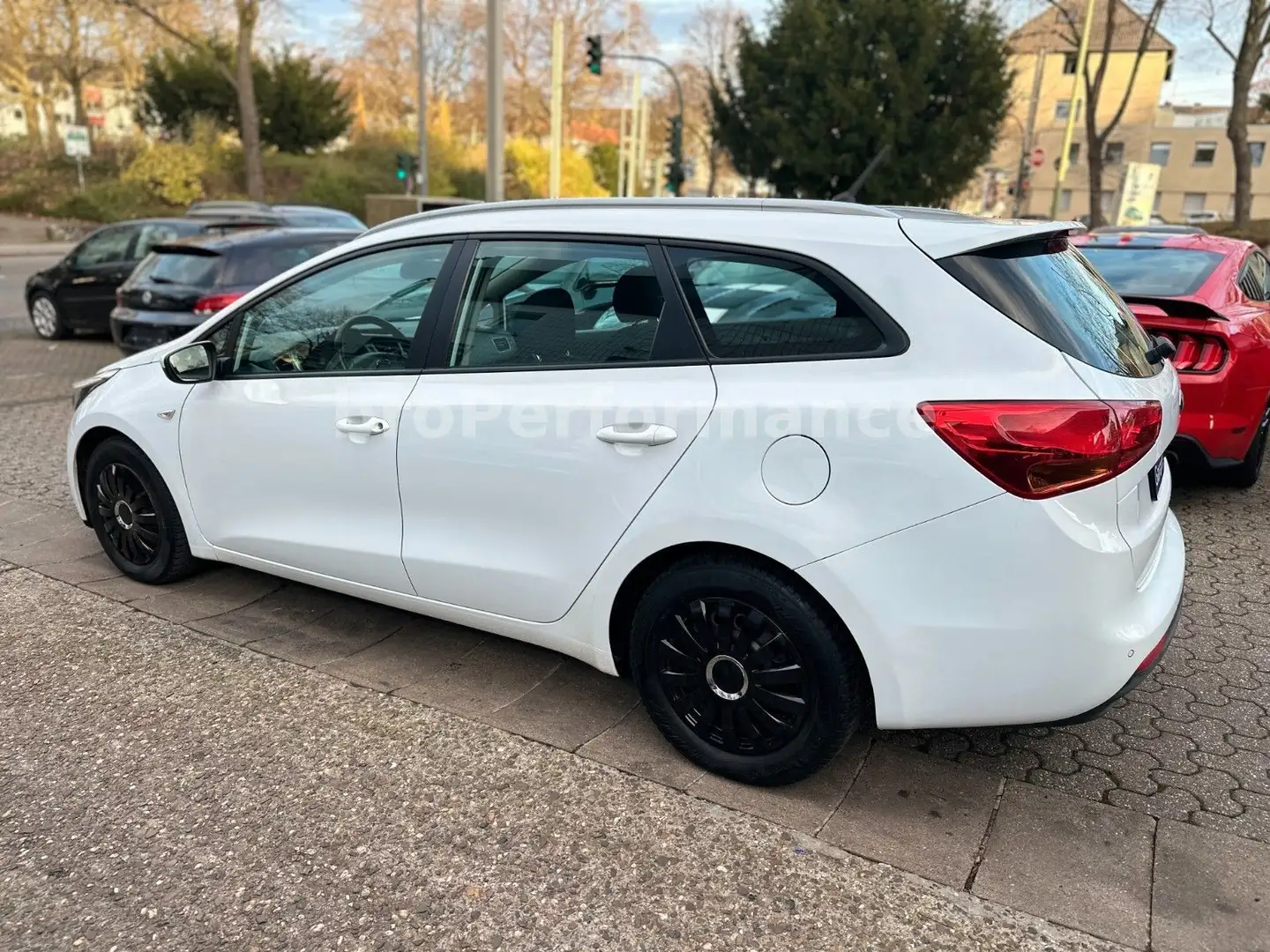 Kia Ceed / cee'd Cee'd Sportswagon 1.4 *Klima*SHZ*PDC* Weiß - 2
