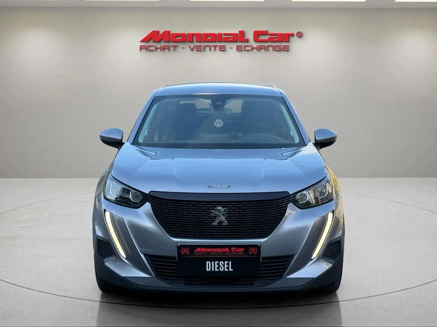 Peugeot 2008 1.5 Active S* TVA DEDU* APPLE CARPLAY * GARANTIE * Grau - 2