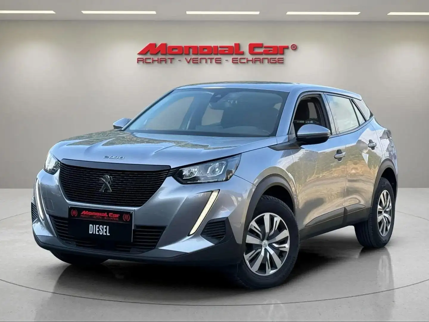 Peugeot 2008 1.5 Active S* TVA DEDU* APPLE CARPLAY * GARANTIE * Grau - 1