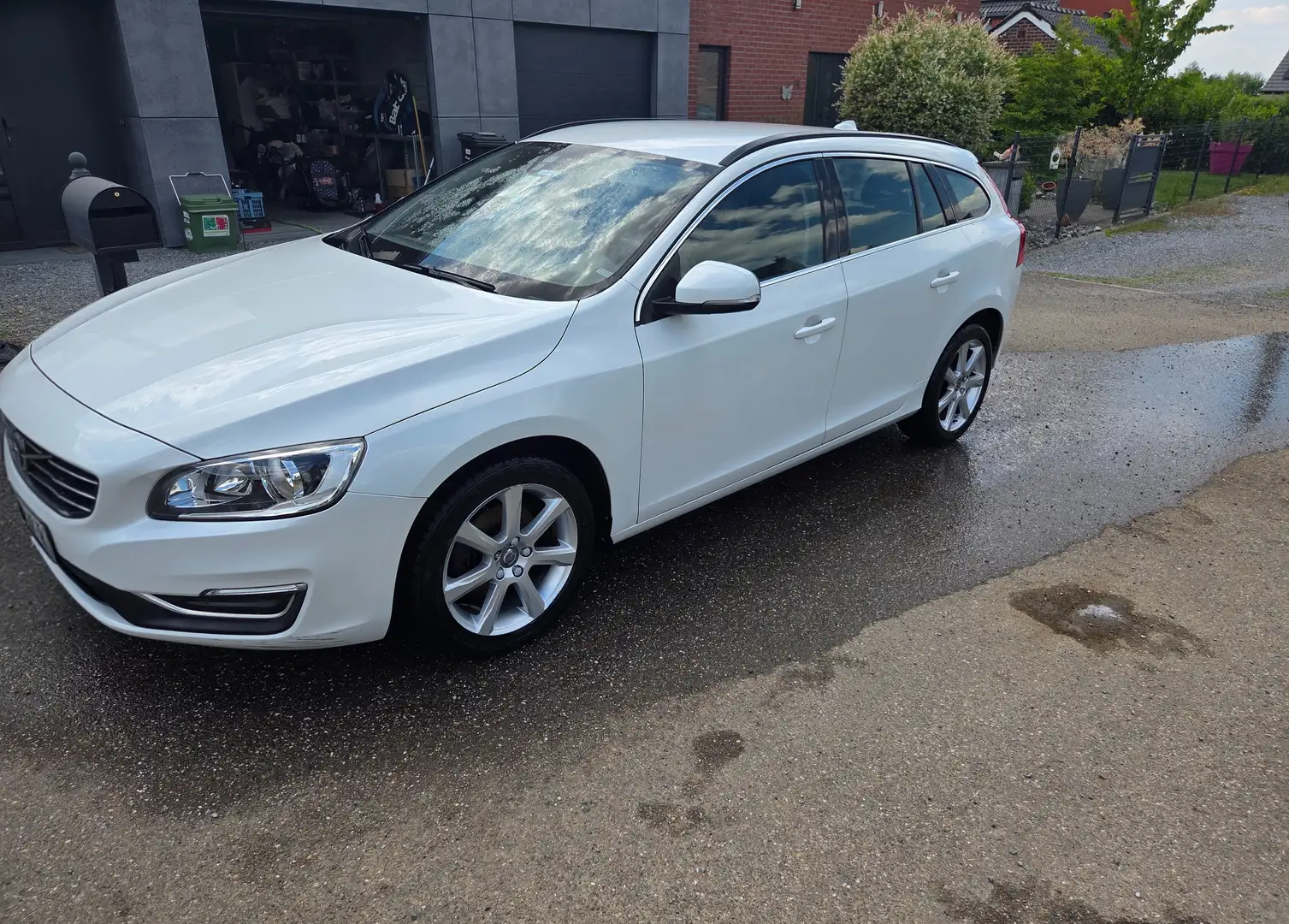 Volvo V60 V60 2.0 D2 Wit - 1