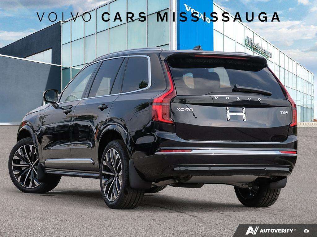 2026 Volvo XC90 T8 AWD Plus Bright Theme 7-Seater alt 5